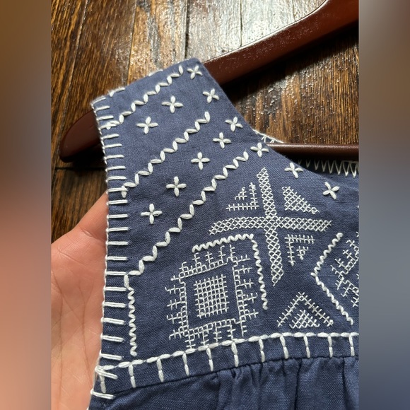 C&C California 100% Linen Embroidered Dress - Picture 10 of 17